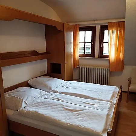 Zur Krone Hotel